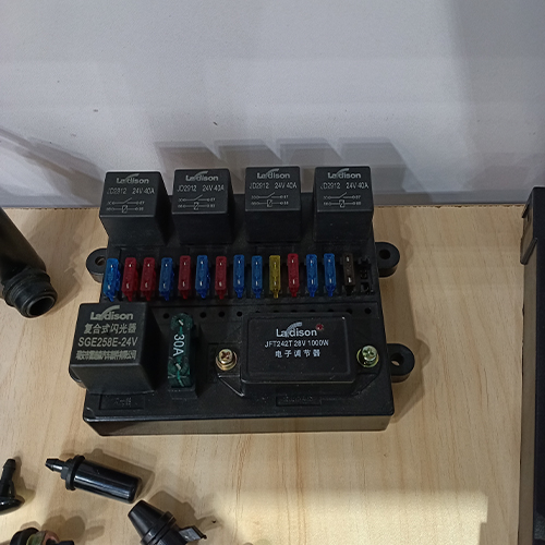 工程機(jī)械中央控制盒